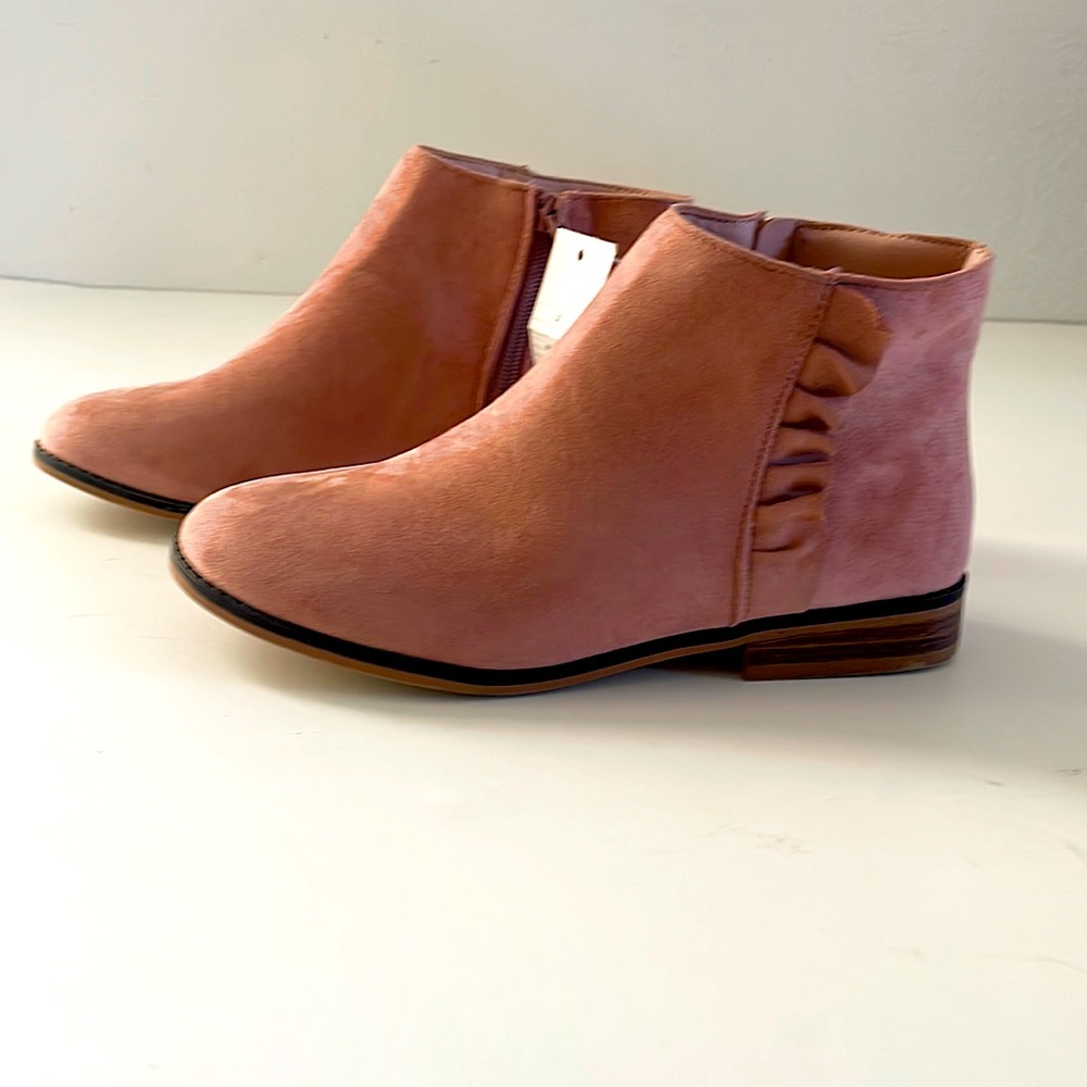 Cat & Jack booties